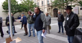 Drtivá kritika Fialovy vlády zněla z Brna. Mítink před komunálními volbami