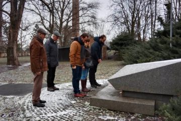 Mladí severočeští komunisté uctili památku obětí v Litoměřicích
